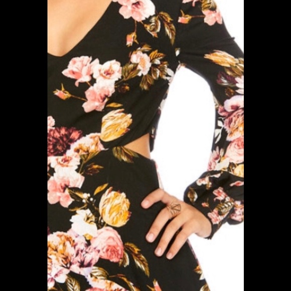 NWT RAMPAGE Asymetrical Ruffle Floral Dress XS - Picture 6 of 9